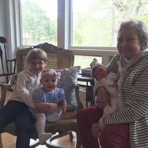 Meet your Posher, Elaine